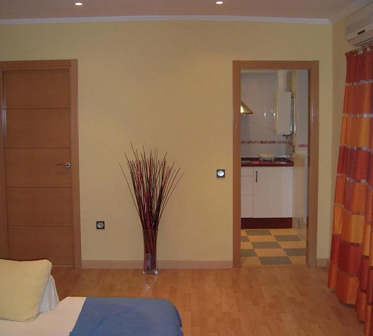 세비야 Triana - San Jacinto Neighborhood 아파트 0*,